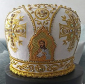 №2269 Митра белая tr с золотыми крестами
