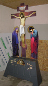 №12245 Хрест Голгофа в церкву різьблена літографічна 2,45 м Розп'яття з предстоячими